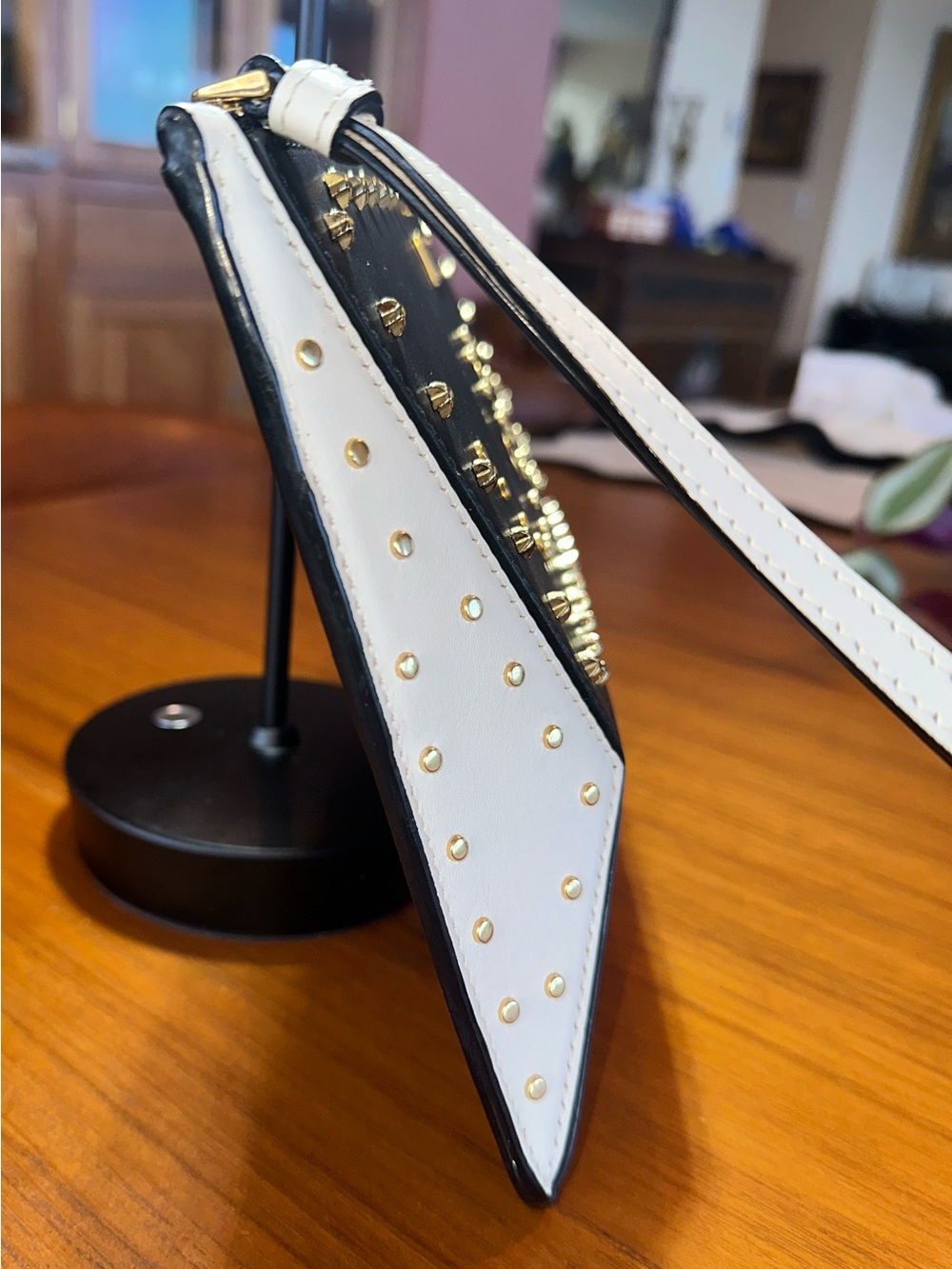 🖤🤍 Rare Bally Studded Leather Wristlet Clutch • Made in Italy • Mint Condition - Picture 4 of 12